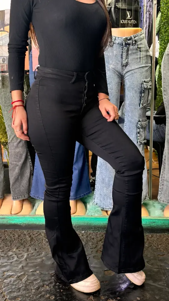 Flare Negro 5 Botones (44 46)