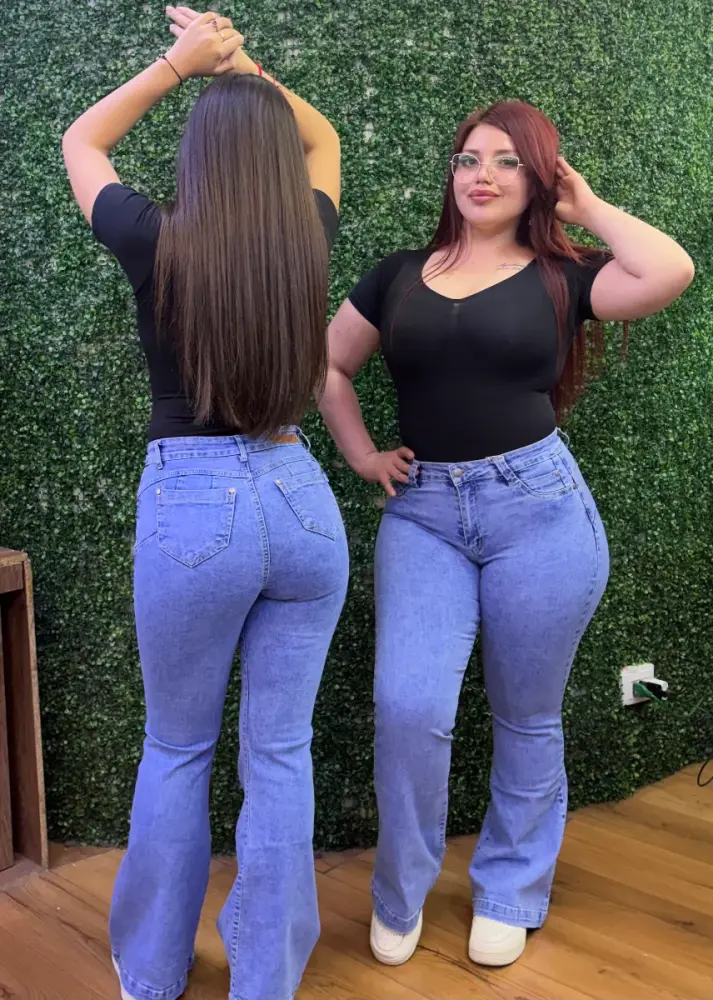 Flare Jeans Celeste Prelavado (36 a 46)